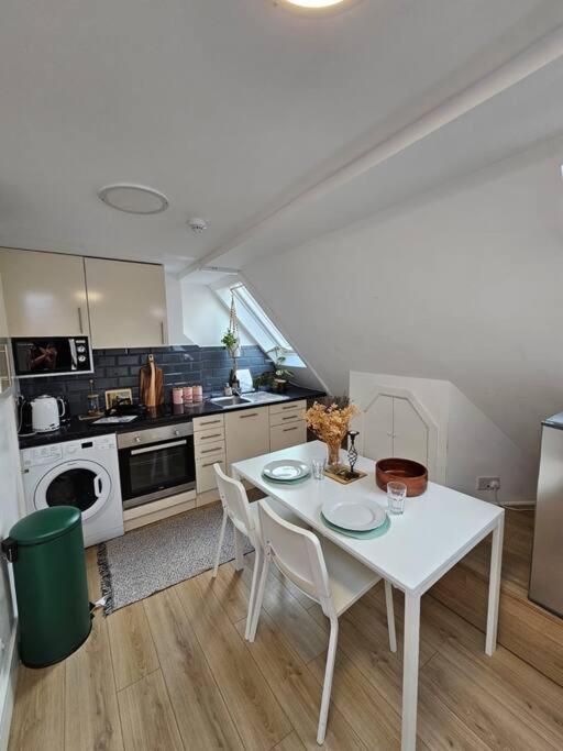 West Kensington Bright Flat Apartman London Kültér fotó